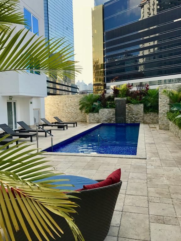 Hotel The Executive 4*