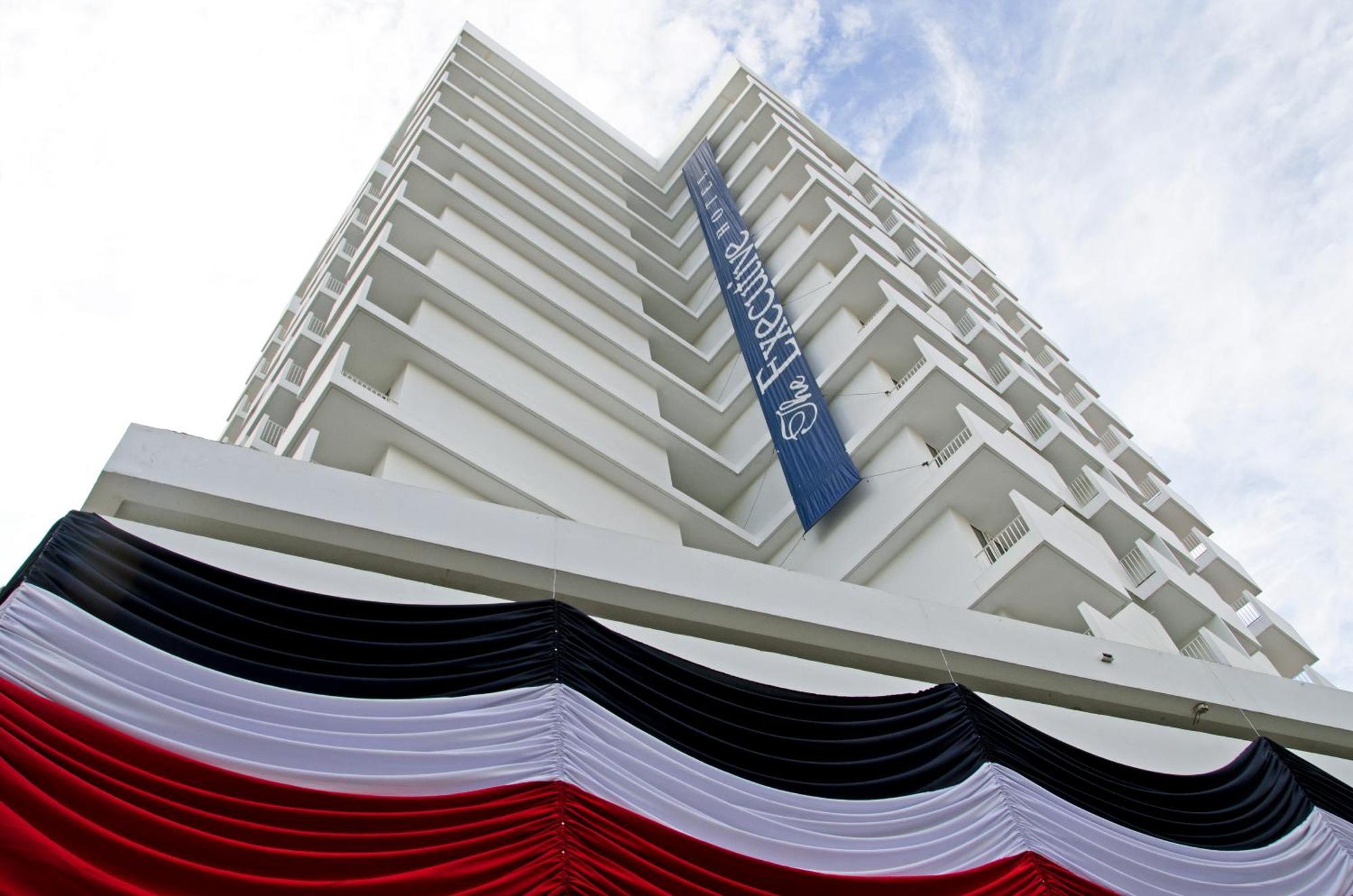 Hotel The Executive